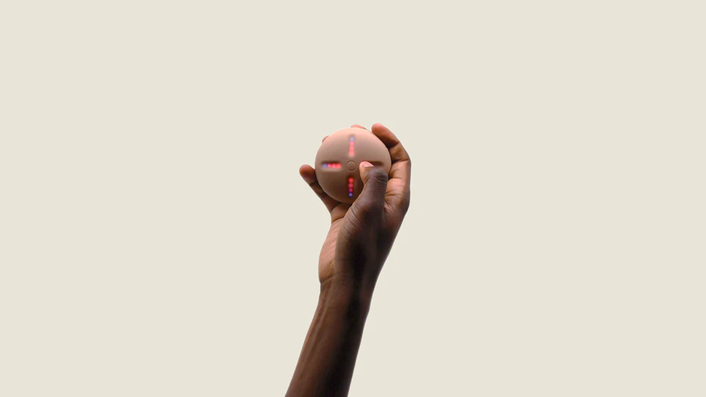 Stem Player Tan In Hand